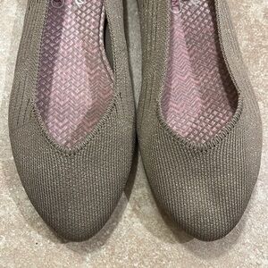 SKECHERS CLEO CRAVE TAUPE WOMENS CASUAL FLAT SHOE SLIP ON METALLIC THREAD SZ 6